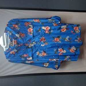 Blue floral top